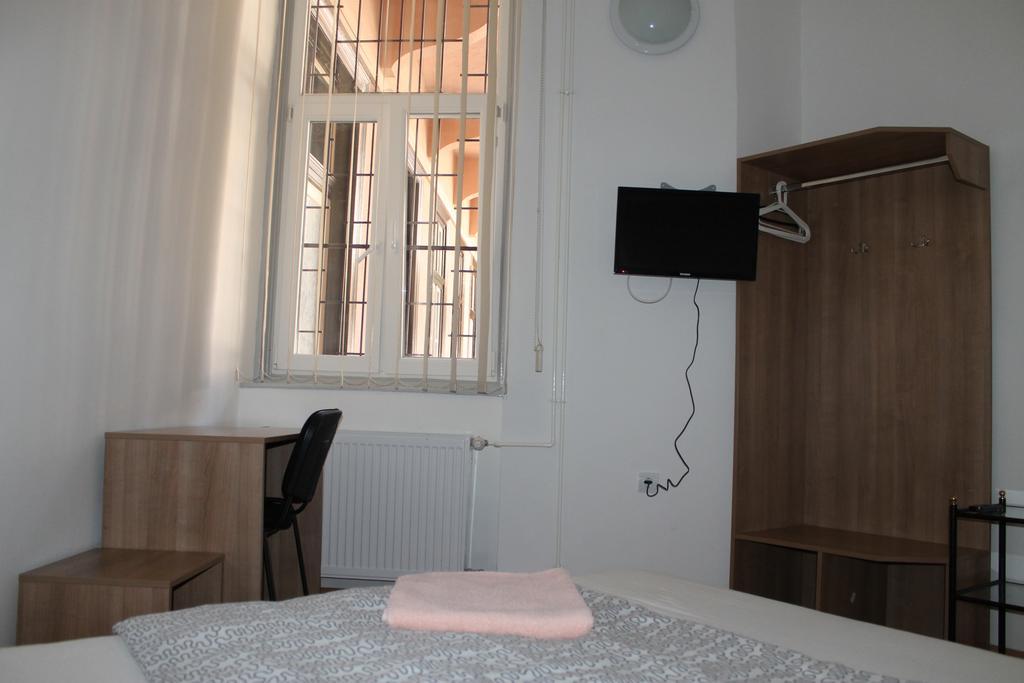 Capital Guesthouse Budapest Exterior photo