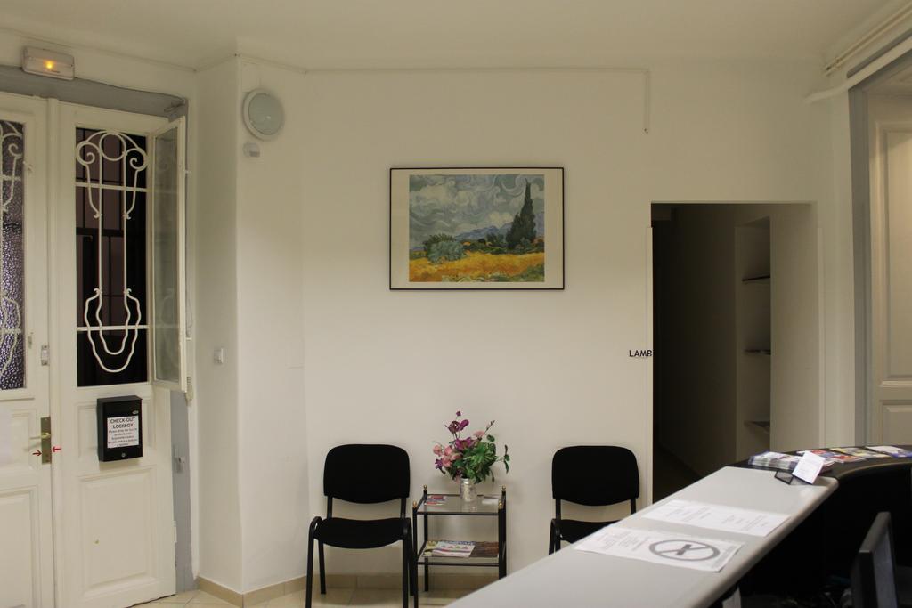 Capital Guesthouse Budapest Exterior photo